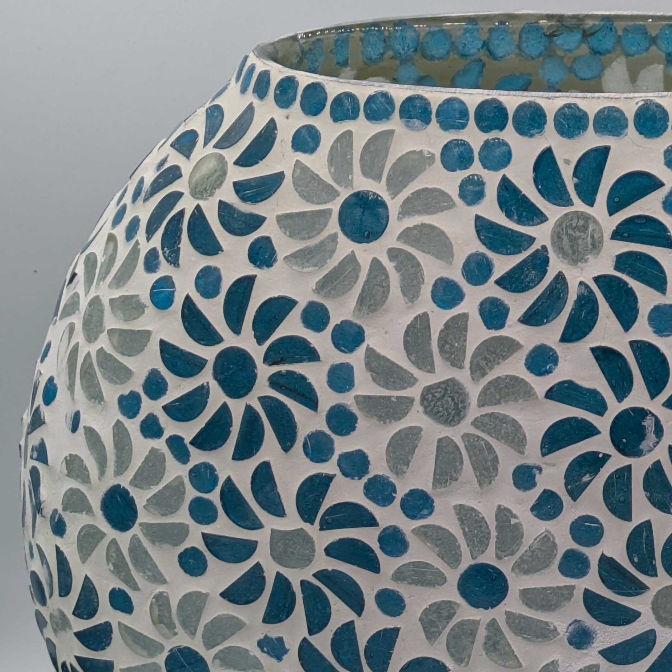 Lampada mosaico Light Blue Daisy – Lampada artigianale in vetro lavorata a mano - immagine 4